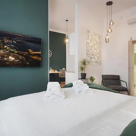 Aparthotel Emi Luxury