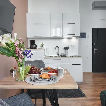 Emi Luxury Apartmanhotel