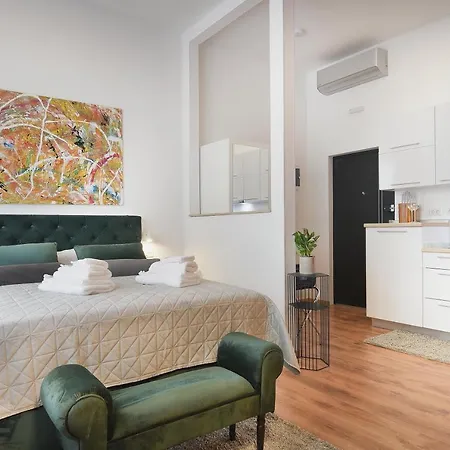 Apartmanhotel Emi Luxury Póla