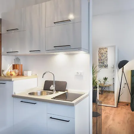 Apartmanhotel Emi Luxury Póla