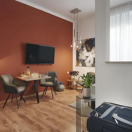 Apartmanhotel Emi Luxury 4*