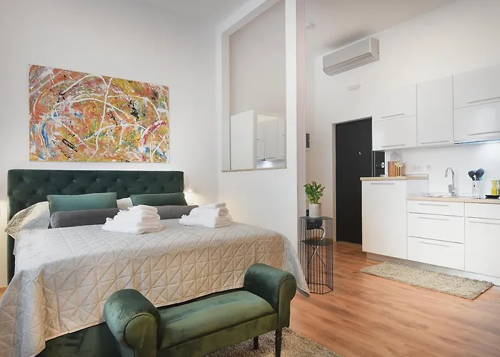 아파트호텔 Emi Luxury 풀라