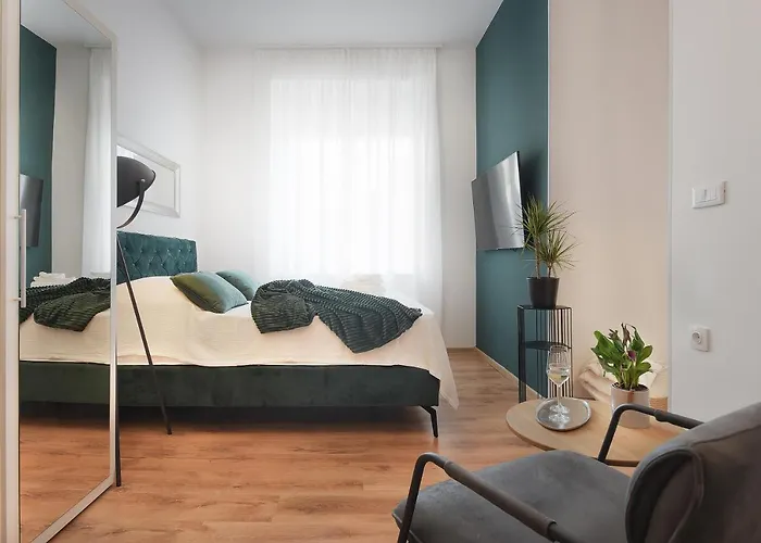 Emi Luxury 아파트호텔 4*