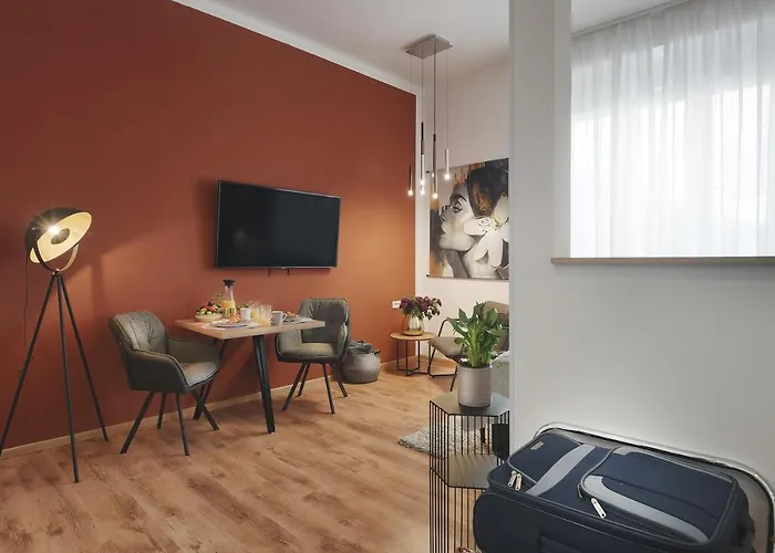 아파트호텔 Emi Luxury 4*