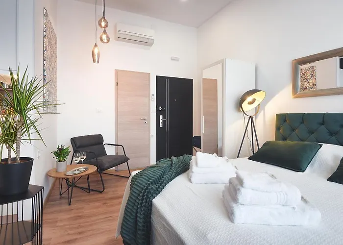 Emi Luxury 아파트호텔