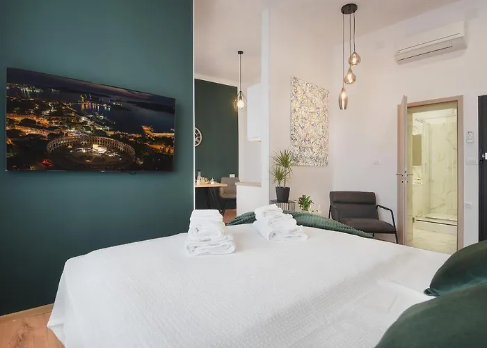 아파트호텔 Emi Luxury