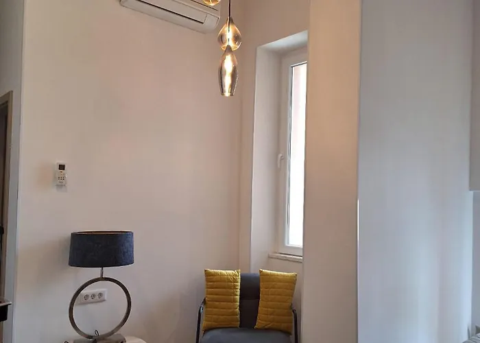 Emi Luxury 아파트호텔